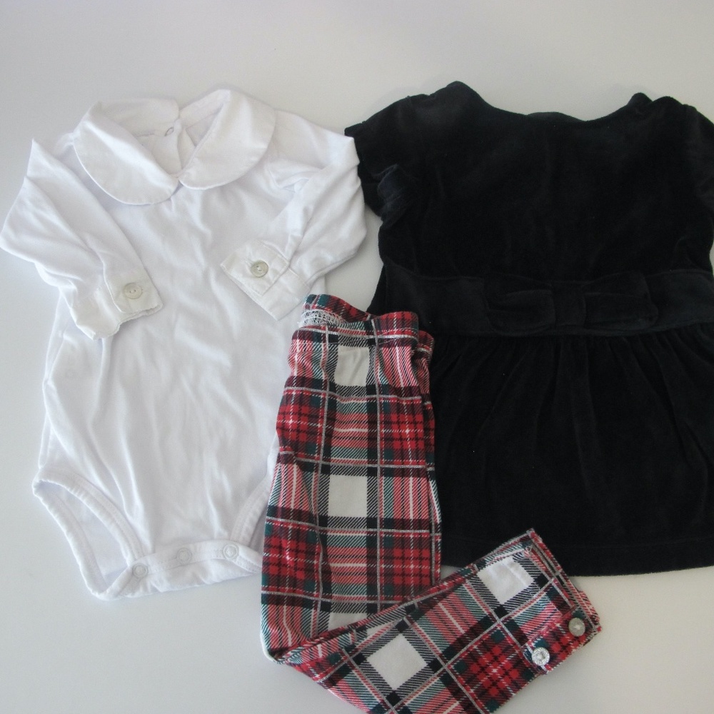 🔴🔴🔴Sold🔴🔴🔴Bundle of 3 Holiday Christmas Girls Toddler Matching Outfit Size - Picture 1 of 4